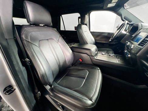 Used 2020 Ford Expedition Limited w/ Texas Edition Package AWD/4WD image 31