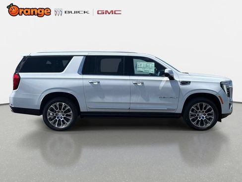 New 2026 GMC Yukon XL Denali w/ Denali Reserve Package AWD/4WD image 2