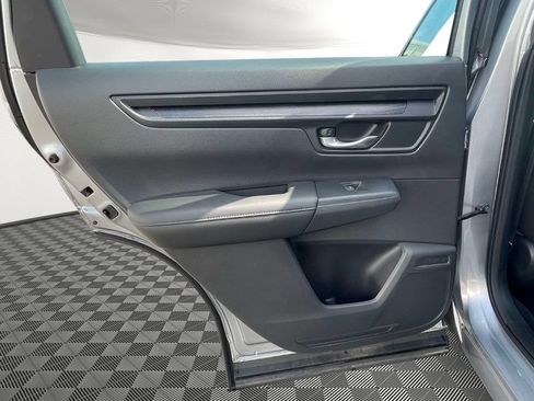 Used 2023 Honda CR-V LX image 12