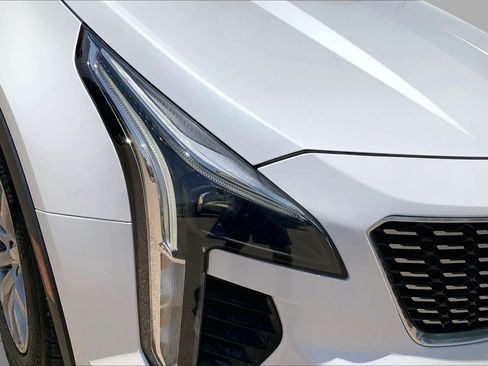 Used 2019 Cadillac XT4 Premium Luxury FWD image 36