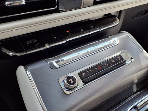 New 2026 Lincoln Aviator 2WD image 14