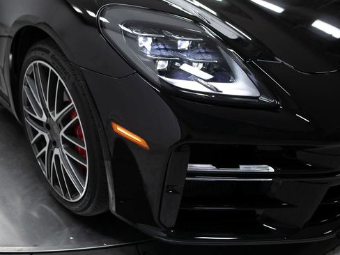 Certified 2025 Porsche Panamera Turbo AWD/4WD image 12