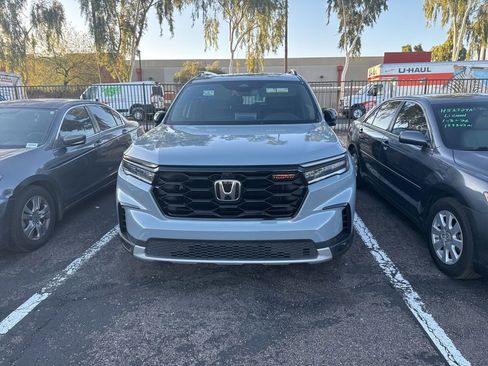 Certified 2023 Honda Pilot TrailSport image 2