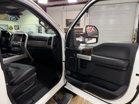Used 2021 Ford F250 Lariat w/ Tremor Off-Road Package AWD/4WD image 20