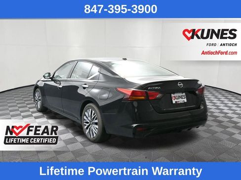 Used 2024 Nissan Altima 2.5 SV FWD image 7