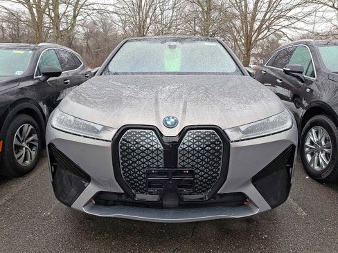 Used 2025 BMW iX xDrive50 w/ Premium Package image 2