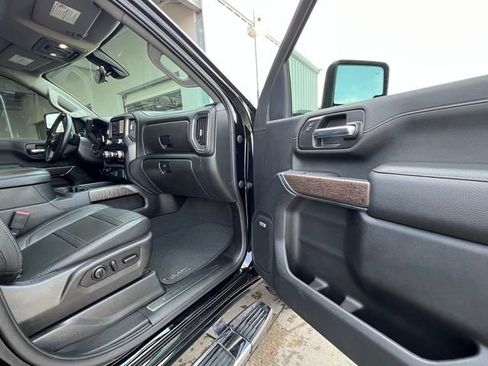 Used 2023 GMC Sierra 2500 Denali w/ Denali Ultimate Package AWD/4WD image 25