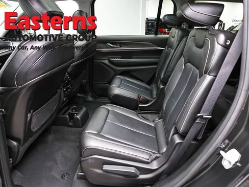 Used 2023 Jeep Grand Cherokee L Limited AWD/4WD image 23