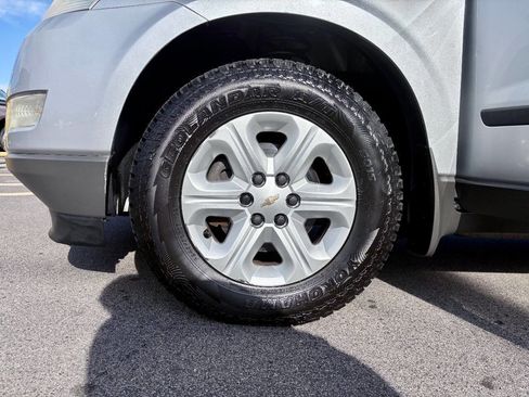 Used 2011 Chevrolet Traverse LS image 39