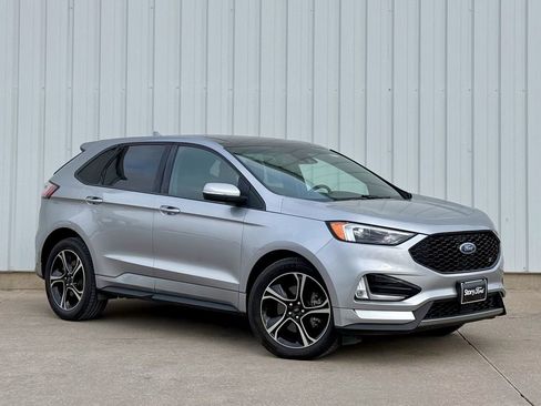 Certified 2020 Ford Edge ST w/ Cold Weather Package image 7