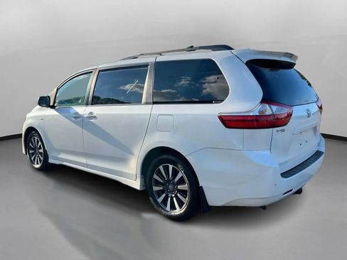 Used 2019 Toyota Sienna XLE Premium AWD/4WD image 13