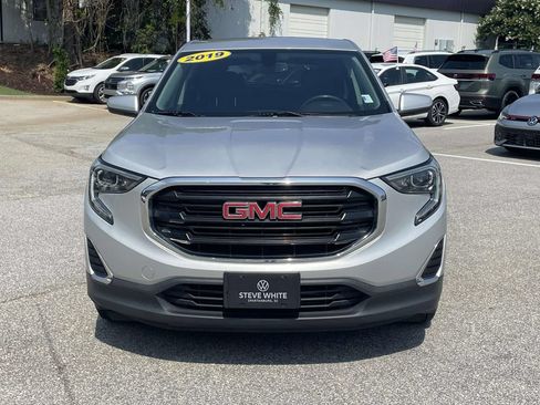 Used 2019 GMC Terrain SLE FWD image 2