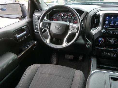 Certified 2021 Chevrolet Silverado 1500 LT Trail Boss w/ LPO, Dark Essentials Package AWD/4WD image 9