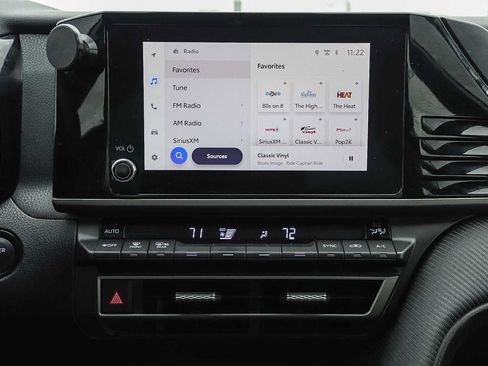 Used 2025 Toyota Camry SE FWD image 13
