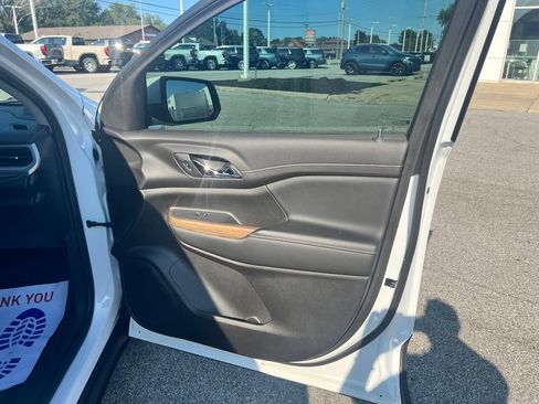 Used 2021 GMC Acadia SLE w/ Driver Convenience Package FWD image 38