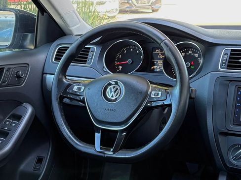 Used 2015 Volkswagen Jetta SE FWD image 21