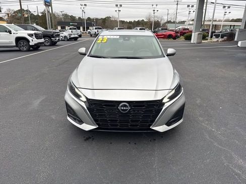 Used 2023 Nissan Altima 2.5 SL FWD image 19
