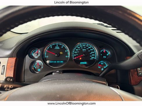 Used 2011 Chevrolet Suburban LT w/ Luxury Package AWD/4WD image 28