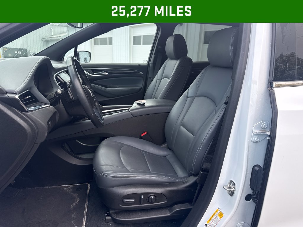 Used 2023 Buick Enclave Essence AWD/4WD image 4