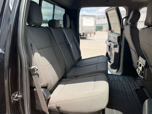 Used 2019 Ford F250 XLT w/ XLT Premium Package image 25