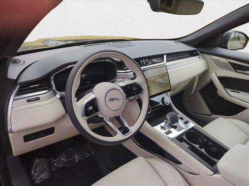 New 2025 Jaguar F-PACE R-Dynamic S image 3
