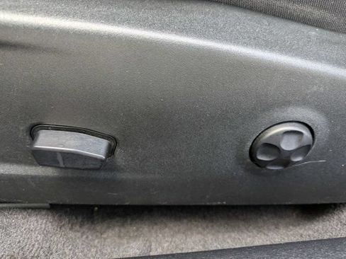 Used 2018 Dodge Challenger SXT RWD image 22