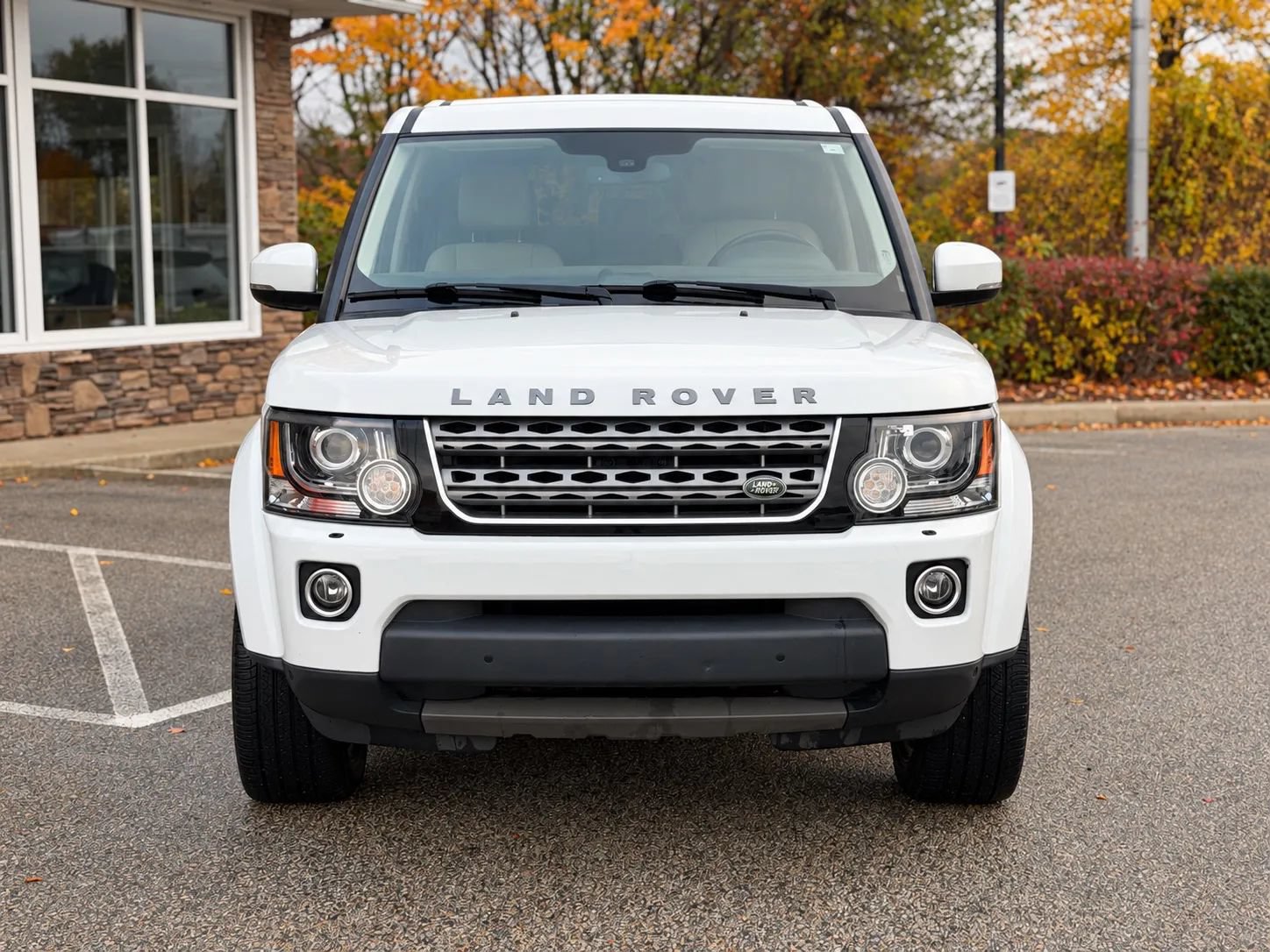 Used 2016 Land Rover LR4 HSE Silver Edition AWD/4WD image 8