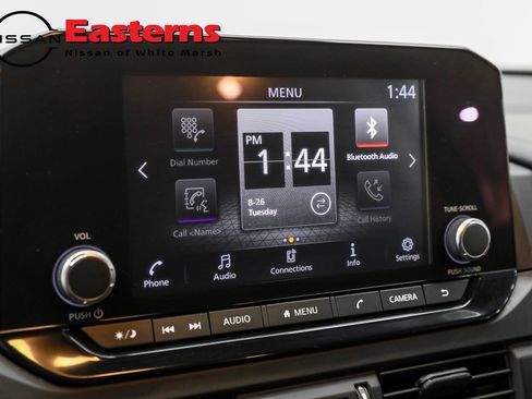 Used 2024 Nissan Pathfinder S image 25