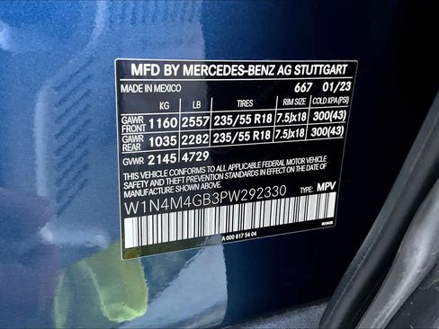 Used 2023 Mercedes-Benz GLB 250 image 33