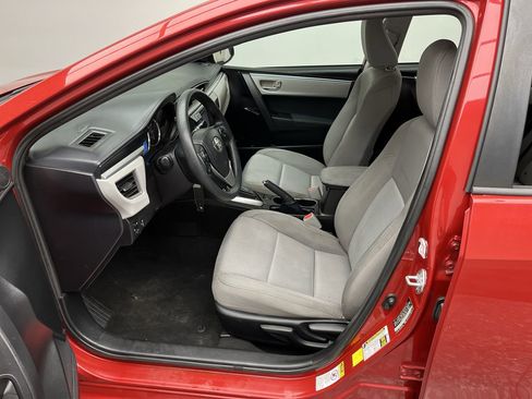 Used 2016 Toyota Corolla LE image 3