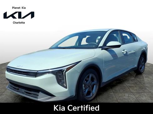 Certified 2025 Kia K4 FWD image 1
