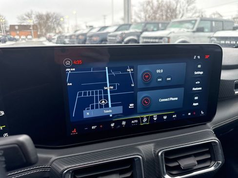 Used 2025 Ford Mustang Premium image 28