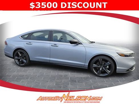 Used 2024 Honda Accord Sport image 1