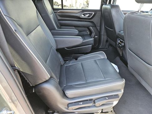 Used 2023 Chevrolet Suburban Premier image 35