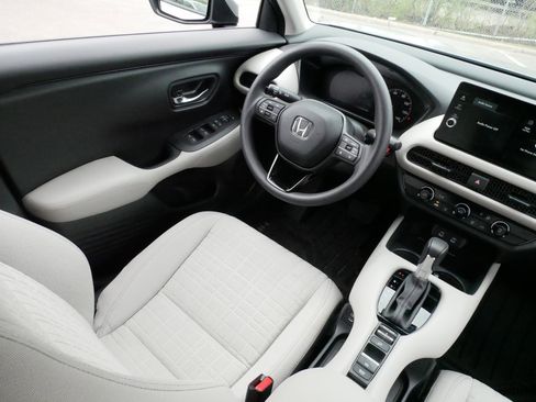 Certified 2026 Honda HR-V LX image 9