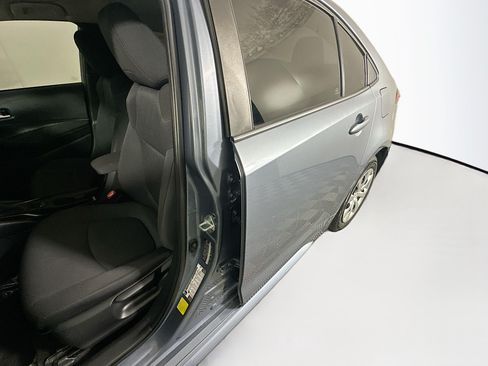 Used 2021 Toyota Corolla LE FWD image 12