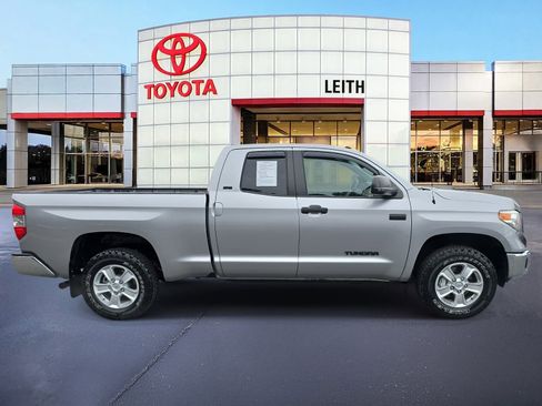 Used 2017 Toyota Tundra SR5 image 4