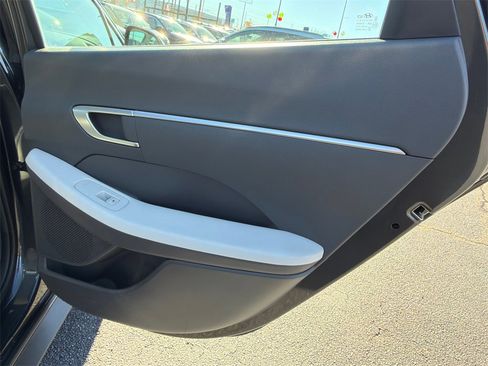 Certified 2025 Hyundai Sonata SE image 16