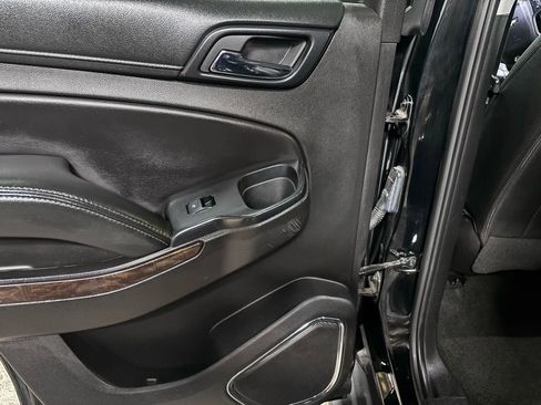 Used 2018 Chevrolet Tahoe LT image 14