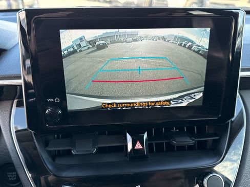 Used 2024 Toyota Corolla Cross LE image 21