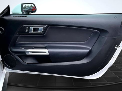 Used 2022 Ford Mustang Coupe image 28