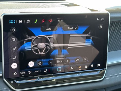 New 2026 Volkswagen Tiguan SE FWD image 25