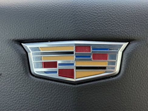 Used 2023 Cadillac XT6 Luxury FWD image 5