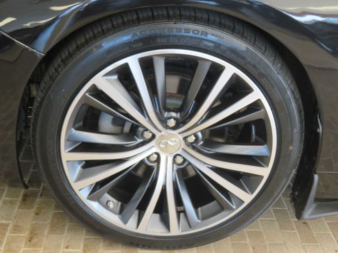 Used 2018 INFINITI Q60 3.0t Luxe image 7