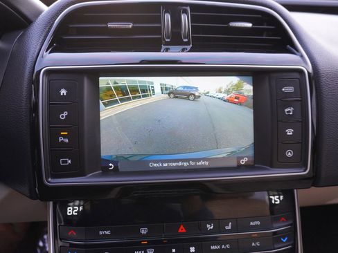 Used 2017 Jaguar XE Prestige image 16