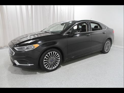 Used 2018 Ford Fusion SE AWD/4WD image 3