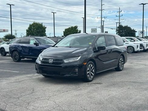 Used 2025 Honda Odyssey EX-L image 3