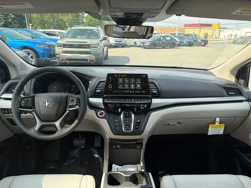New 2026 Honda Odyssey EX-L image 6