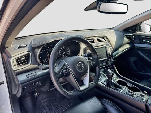 Used 2019 Nissan Maxima Platinum w/ Sport Mat Group FWD image 9