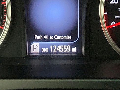 Used 2015 Toyota Camry SE FWD image 15
